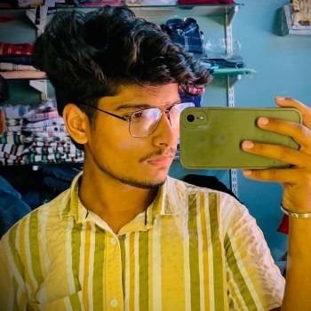 Yash Kakade